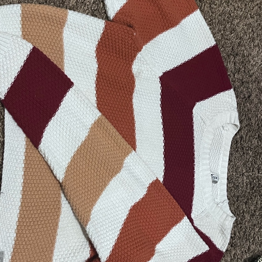 Holister knit sweater size small